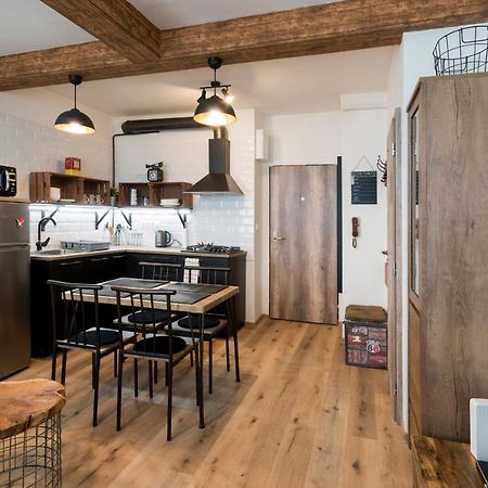 Stylish Centrally Located 1Br Apartment With Parking Bratislava Eksteriør bilde