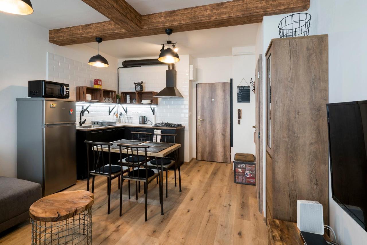Stylish Centrally Located 1Br Apartment With Parking Bratislava Eksteriør bilde