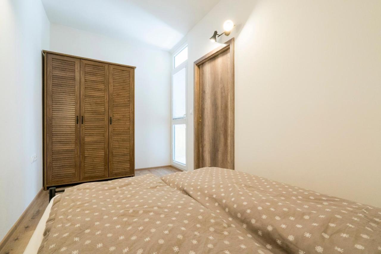 Stylish Centrally Located 1Br Apartment With Parking Bratislava Eksteriør bilde